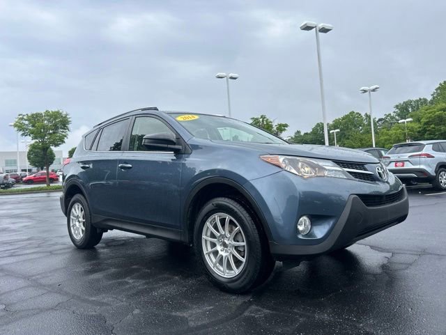 Used 2014 Toyota RAV4 LE AWD/4WD image 4