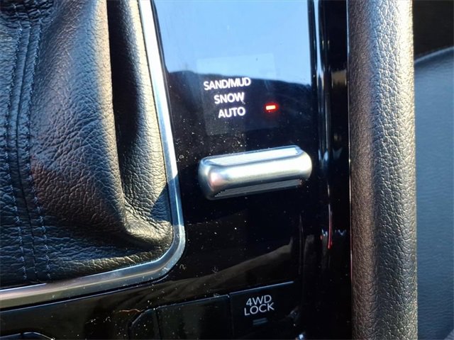 Used 2024 Jeep Compass Limited image 6