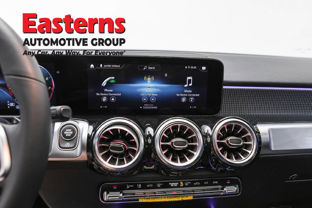 Used 2022 Mercedes-Benz GLB 250 4MATIC w/ Premium Package Lite image 14