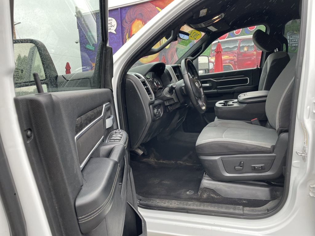 Used 2024 RAM 2500 Big Horn AWD/4WD image 14