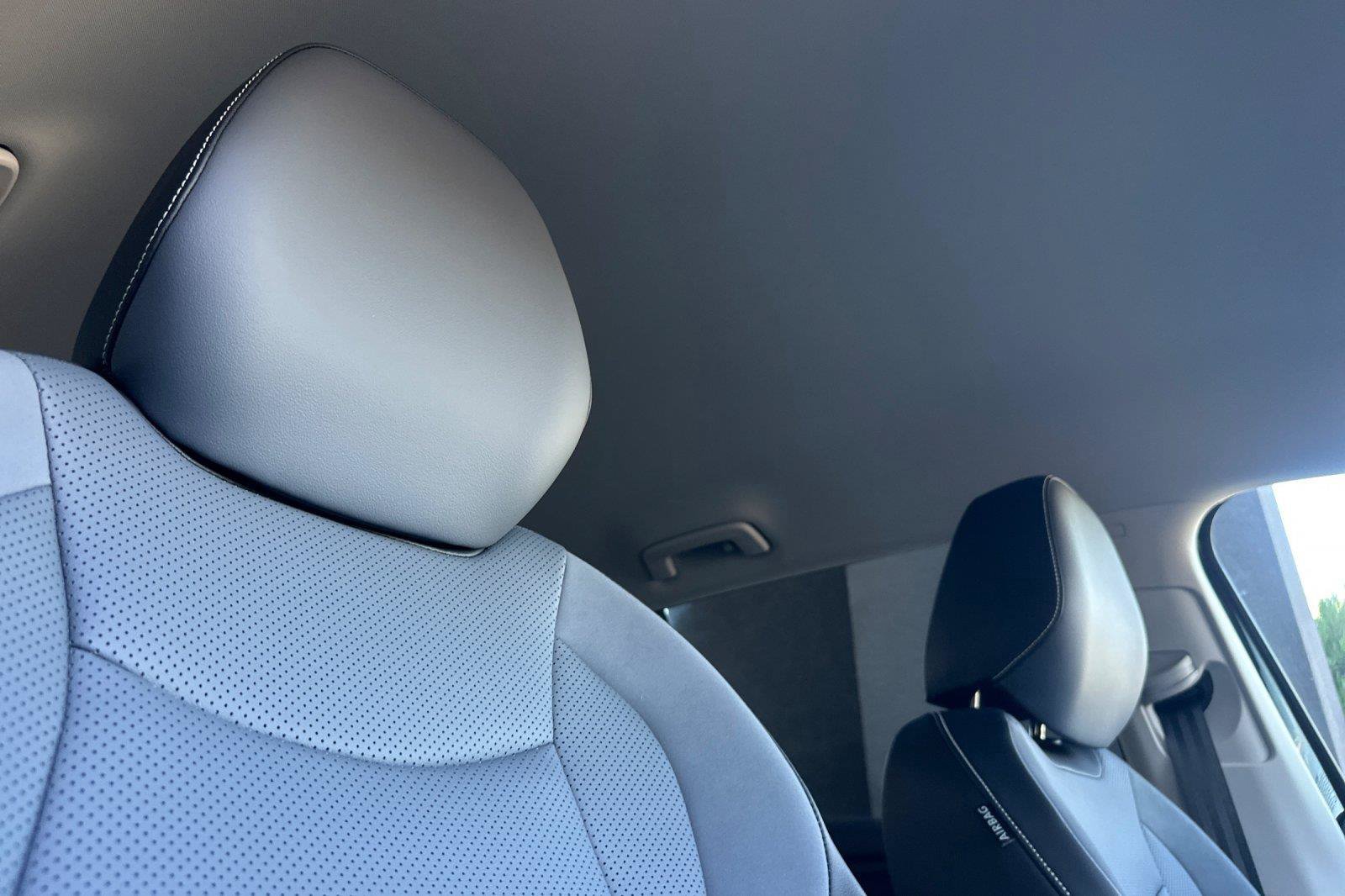 New 2026 Volkswagen Tiguan SE FWD image 17