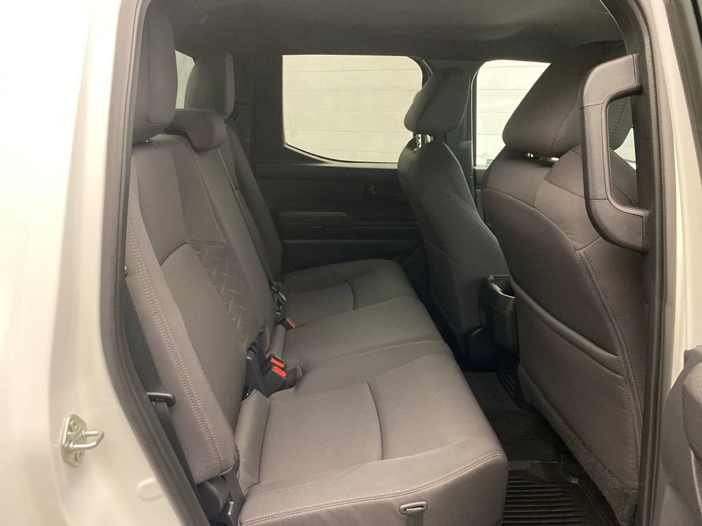 Used 2025 Toyota Tacoma SR5 AWD/4WD image 24