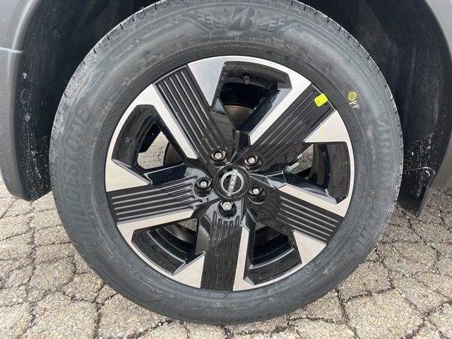 New 2026 Nissan Kicks SV w/ SV Premium Package image 28