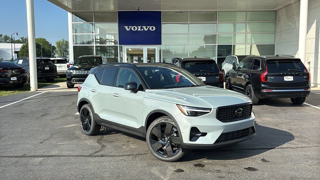 New 2026 Volvo XC40 B5 Ultra w/ Protection Package Premier AWD/4WD image 2