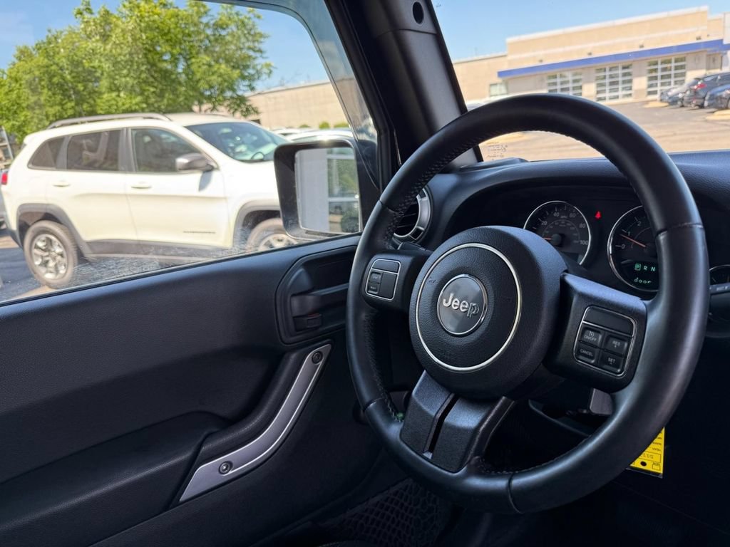 Used 2017 Jeep Wrangler Rubicon w/ Trailer Tow Group AWD/4WD image 13