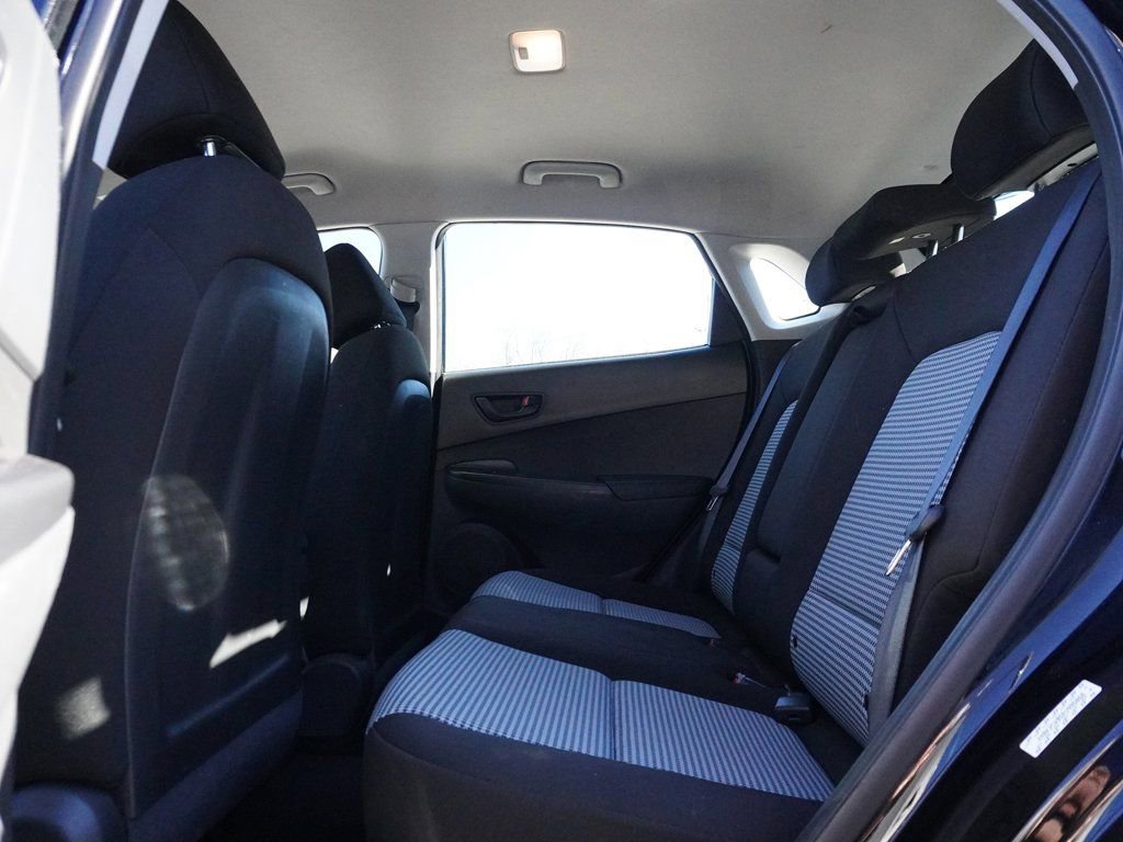 Used 2023 Hyundai Kona SE w/ Cargo Package image 32