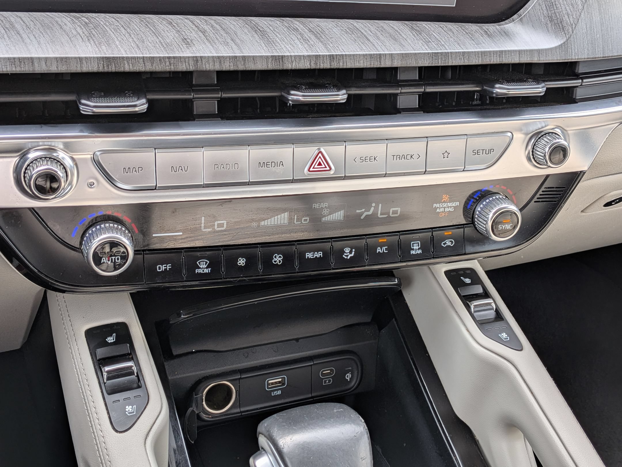 Used 2023 Kia Telluride SX FWD image 25