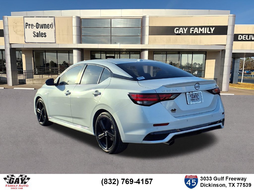 Used 2024 Nissan Sentra SR FWD image 2