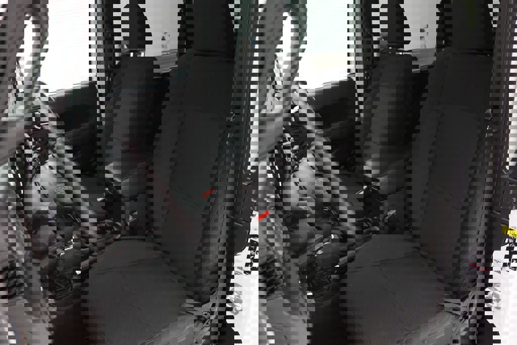 Used 2022 Jeep Wrangler Willys image 12