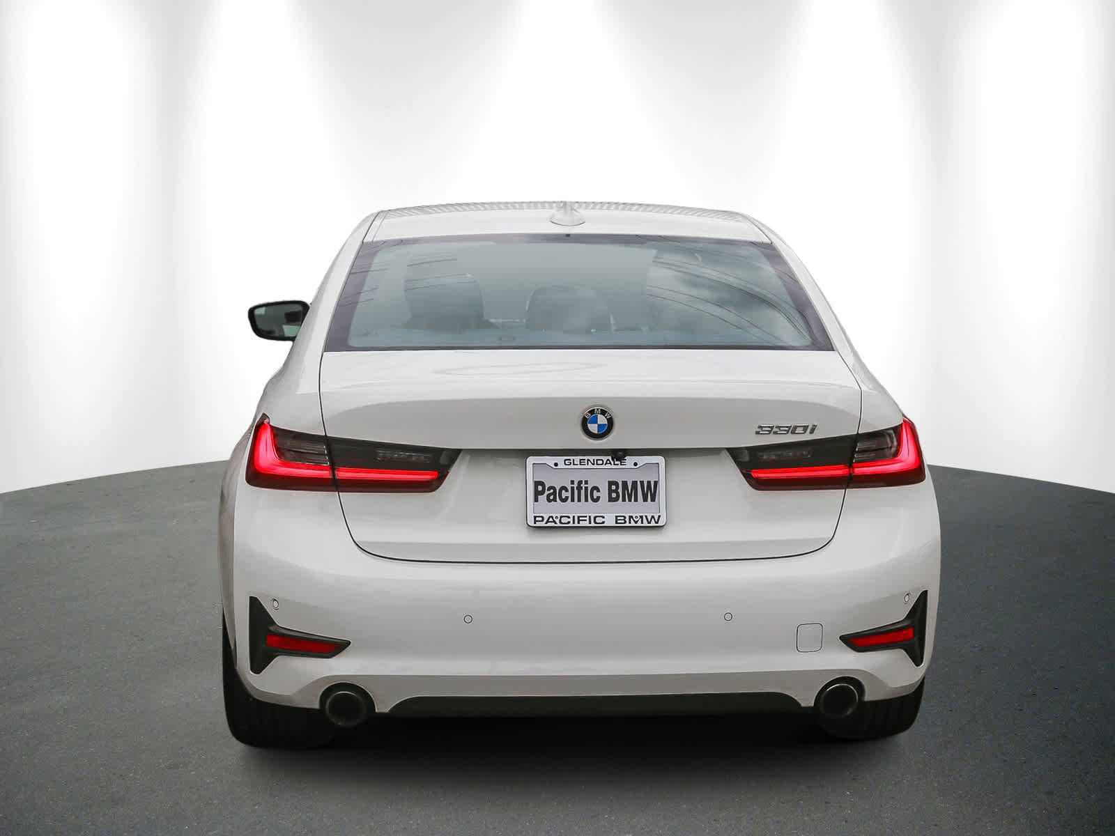 Used 2022 BMW 330i Sedan w/ Driving Assistance Package image 5