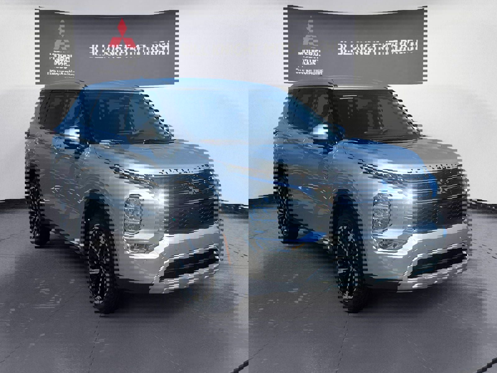 New 2025 Mitsubishi Outlander SE image 7