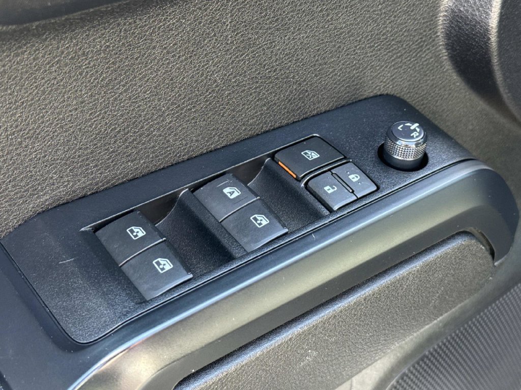 Used 2022 Toyota Tacoma SR AWD/4WD image 19