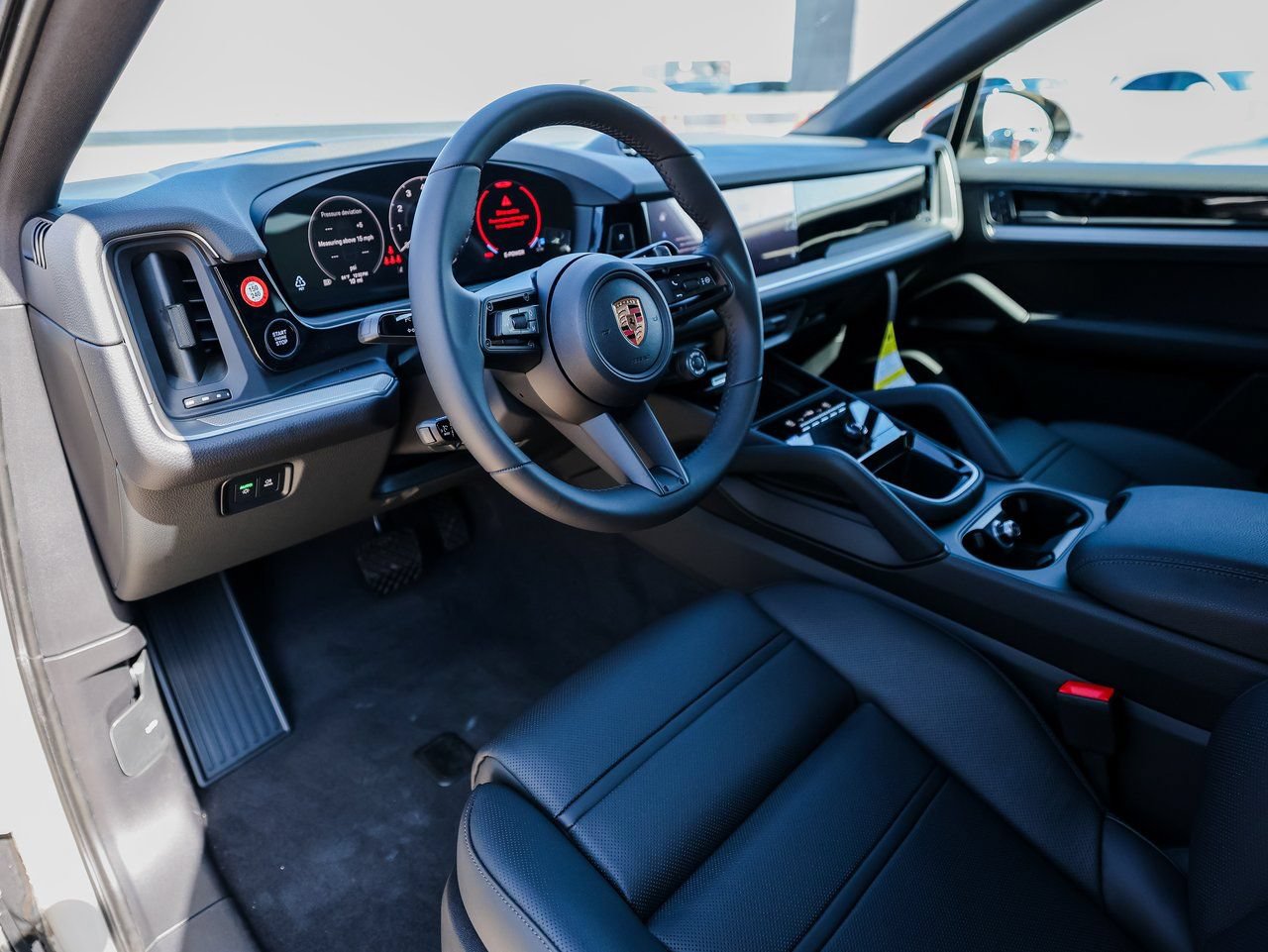 New 2026 Porsche Cayenne E-Hybrid Coupe AWD/4WD image 4