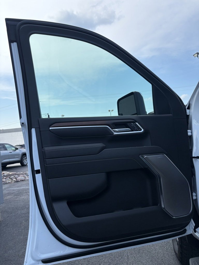 New 2025 GMC Sierra 2500 Denali w/ Max Trailering Package image 13
