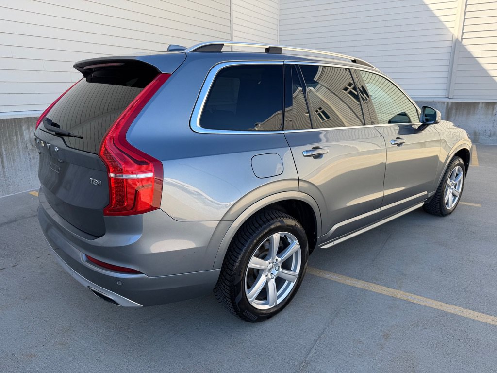 Used 2016 Volvo XC90 T8 Momentum w/ Vision Package AWD/4WD image 3