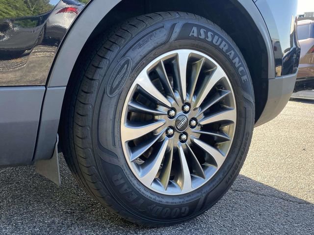 Used 2020 Lincoln Nautilus FWD w/ Equipment Group 101A image 11