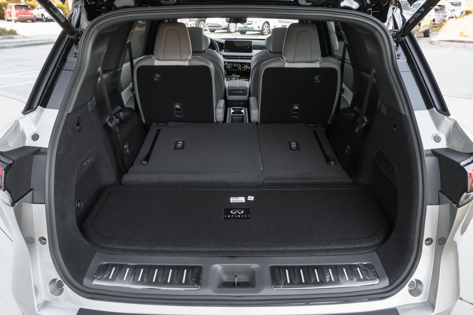 New 2026 INFINITI QX60 Autograph w/ Dark Cargo Package image 30