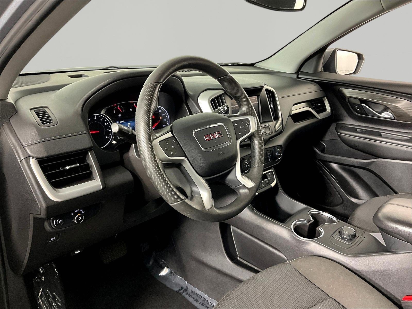 Used 2024 GMC Terrain SLE FWD image 17