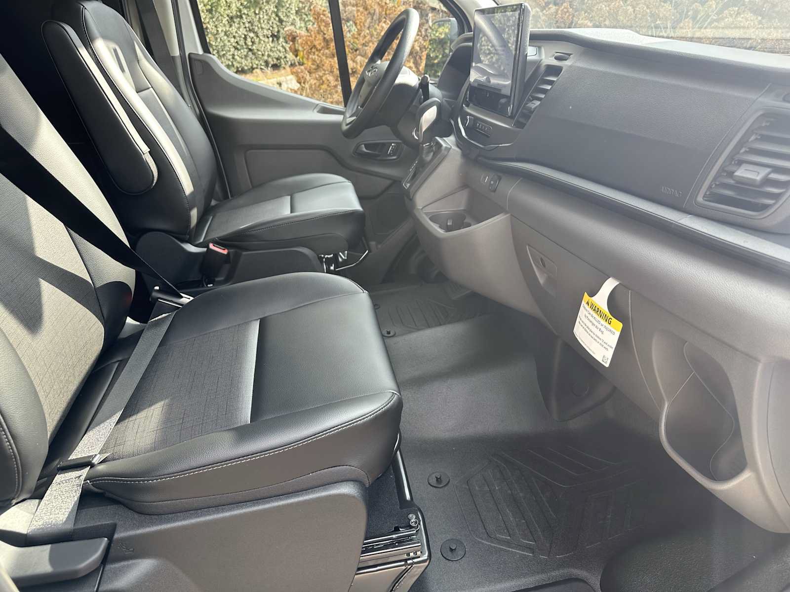 New 2026 Ford Transit 250 148 Medium Roof w/ Load Area Protection Package RWD image 12