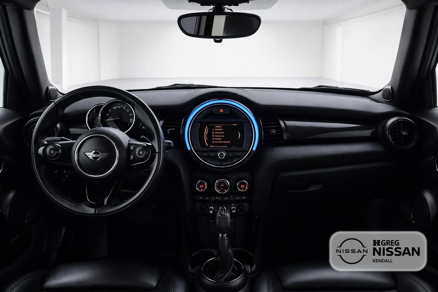 Used 2017 MINI Cooper 4-Door Hardtop image 9