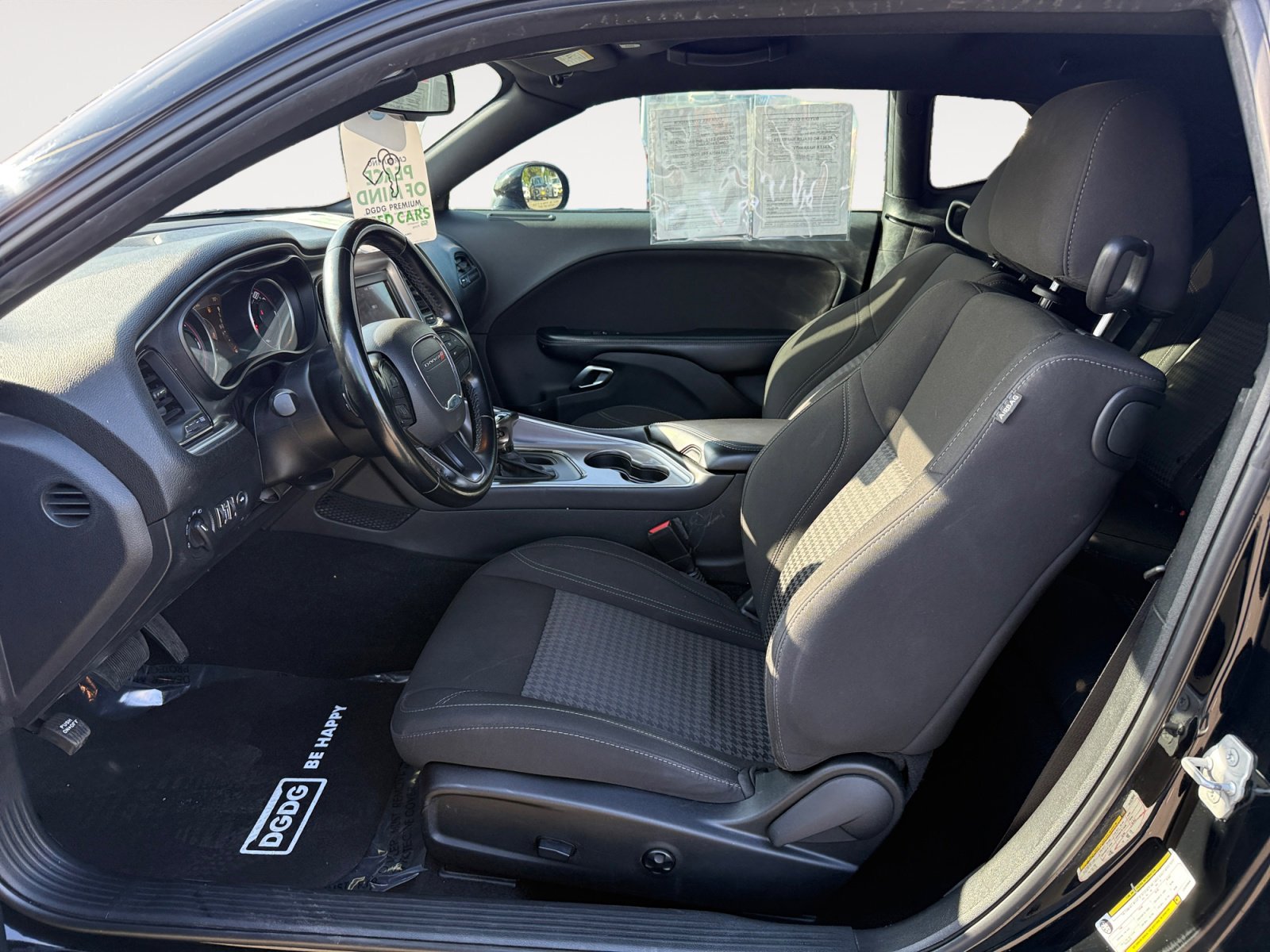 Used 2020 Dodge Challenger SXT image 10