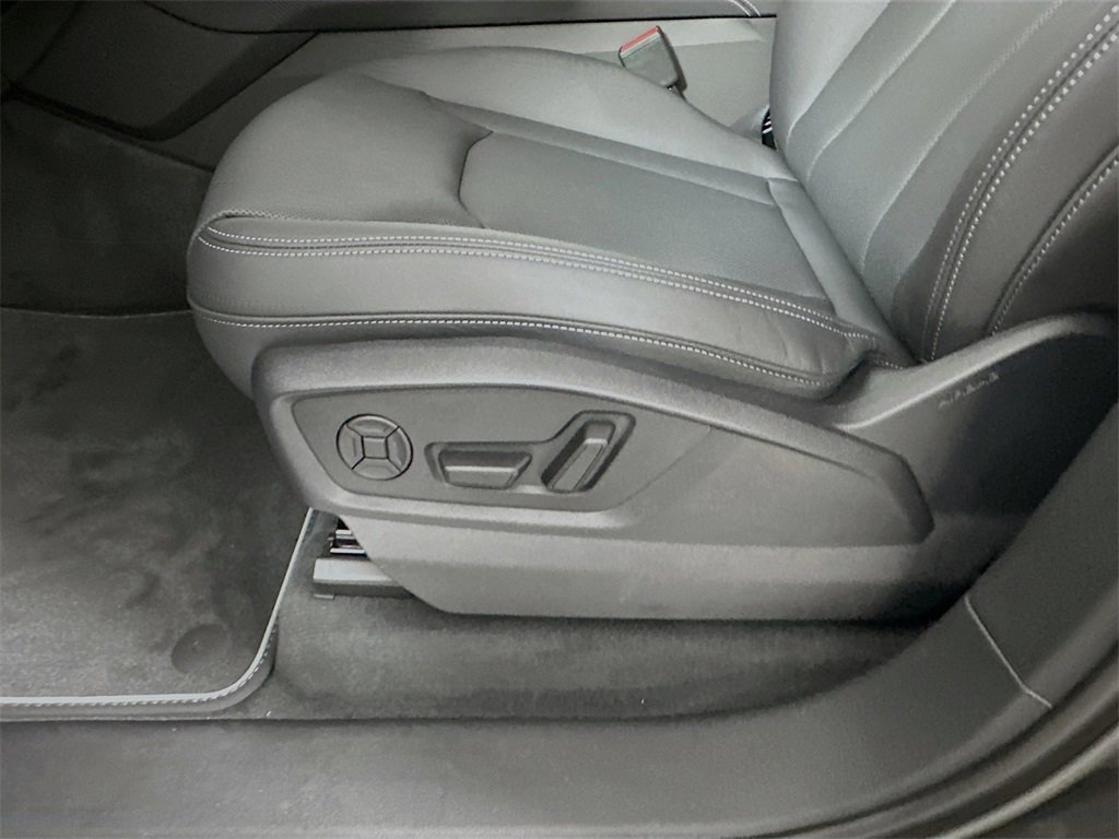 New 2025 Audi Q7 3.0T Premium Plus image 9