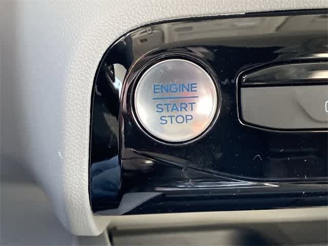 Used 2024 Ford Escape SE FWD image 20