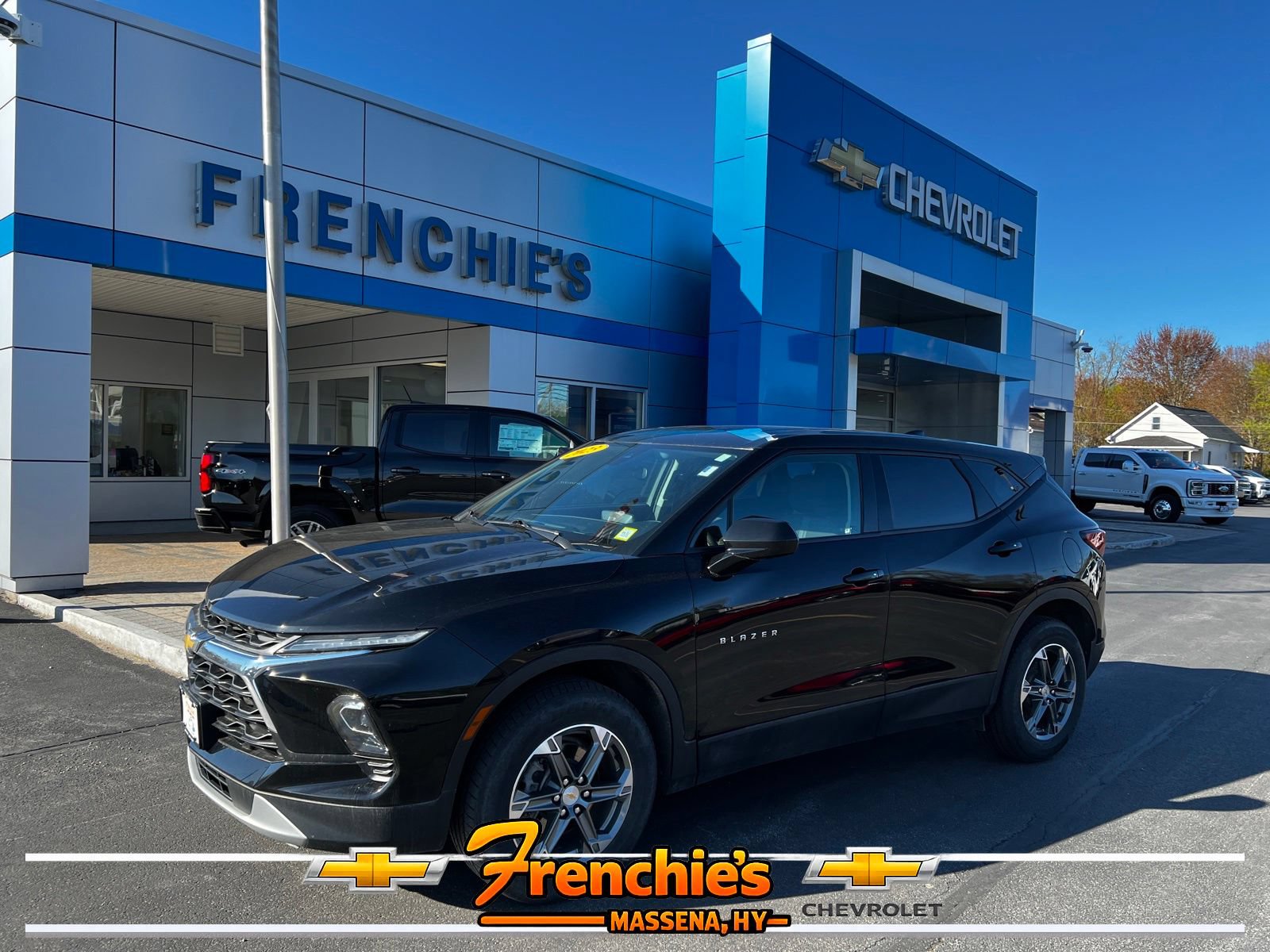 Used 2023 Chevrolet Blazer LT w/ Driver Confidence Package AWD/4WD image 1