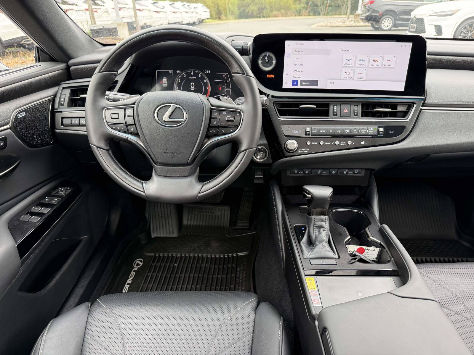 Used 2024 Lexus ES 350 Ultra Luxury w/ Accessory Package (Z2) FWD image 8