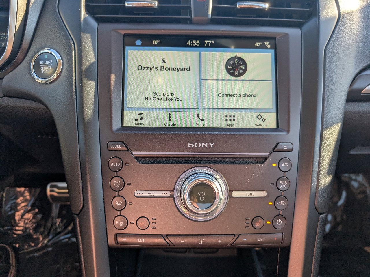 Used 2018 Ford Fusion Titanium image 21