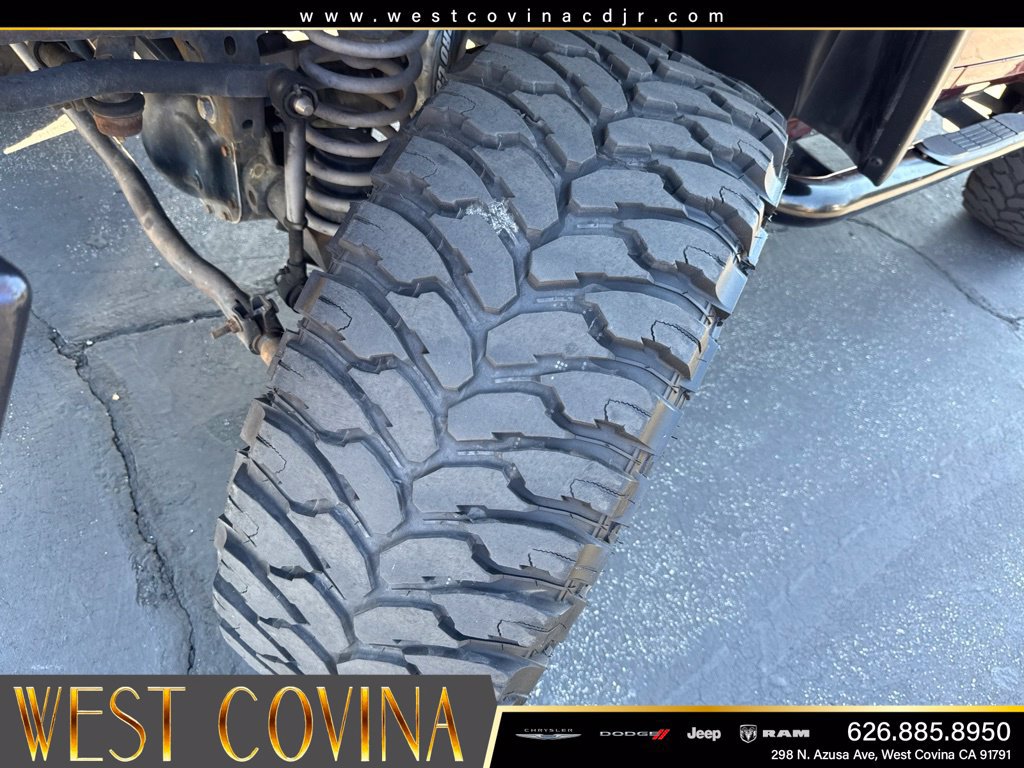 Used 2008 Jeep Wrangler Rubicon w/ Dual Top Group AWD/4WD image 27