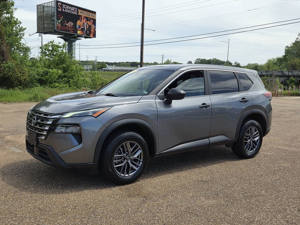Used 2024 Nissan Rogue S image 7