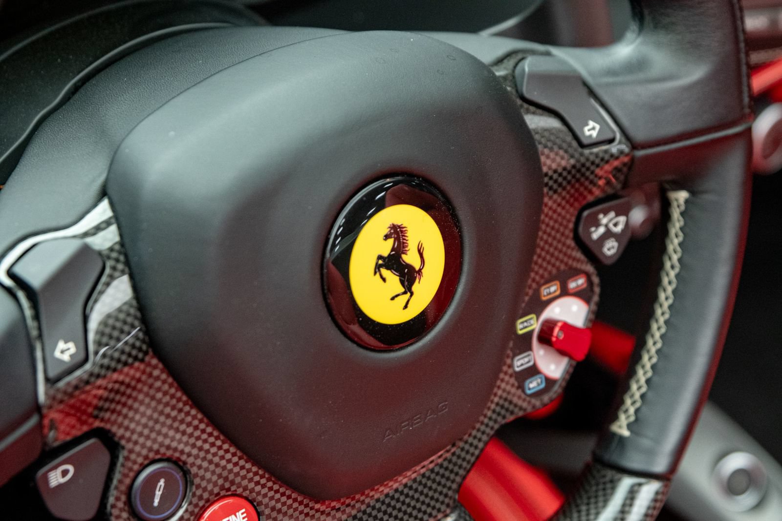 Used 2019 Ferrari 488 Spider RWD image 23