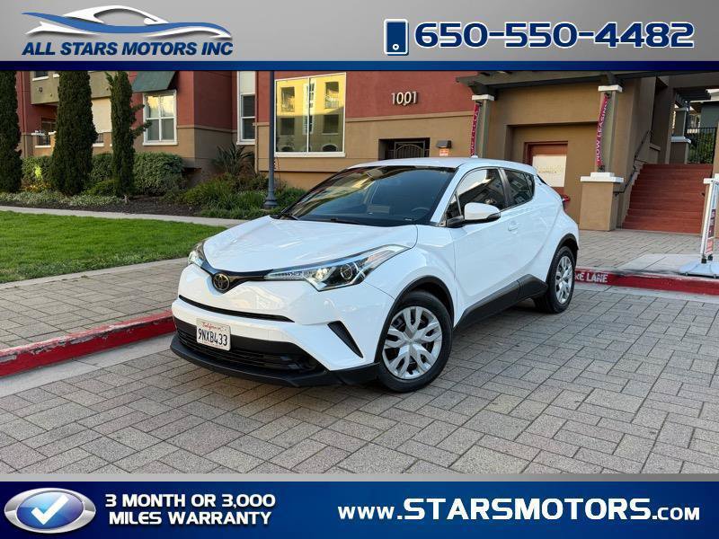 Used 2019 Toyota C-HR LE FWD image 1