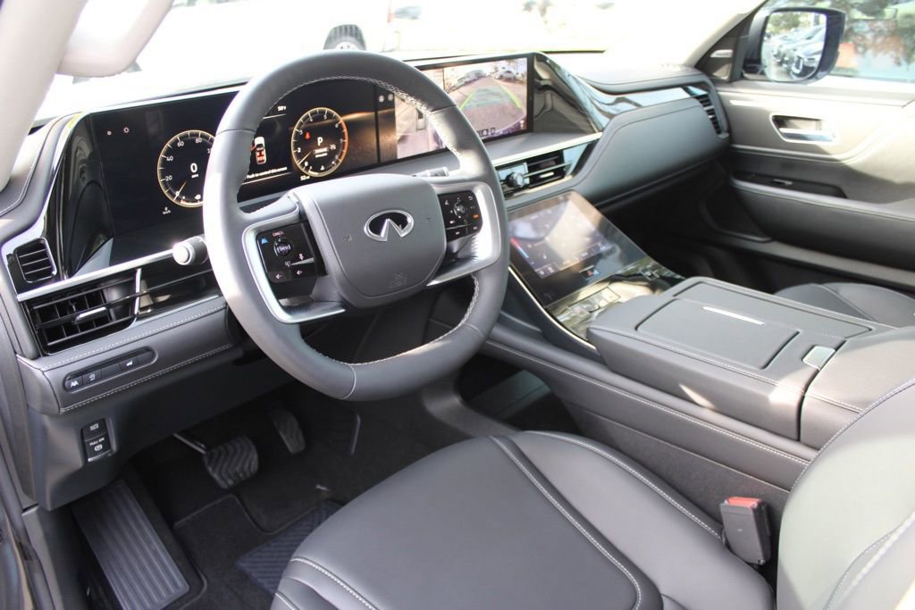 Certified 2025 INFINITI QX80 Pure image 4