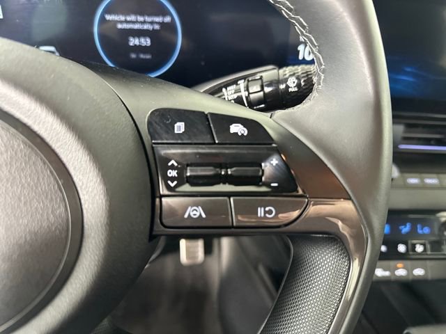 Certified 2025 Hyundai Elantra SEL image 47