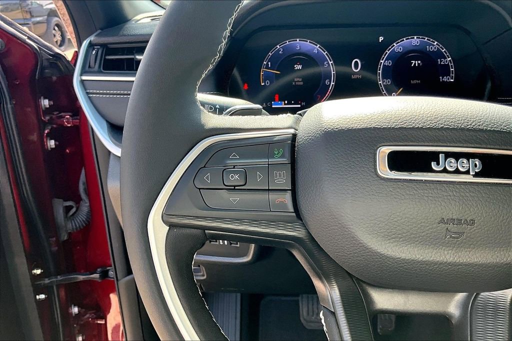 Used 2024 Jeep Grand Cherokee L Laredo w/ Luxury Tech Group I image 15