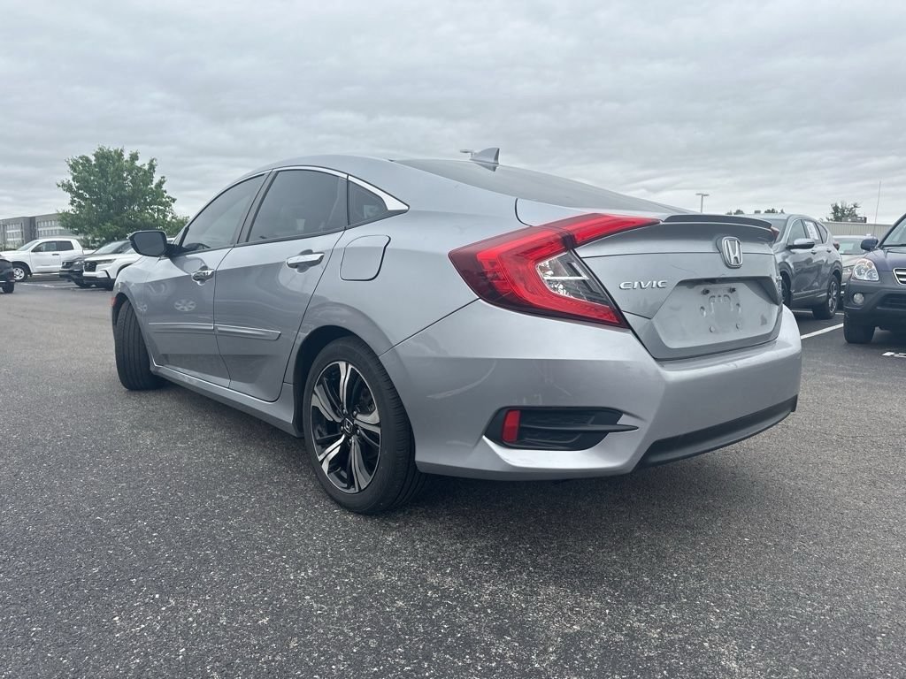 Used 2016 Honda Civic Touring image 9