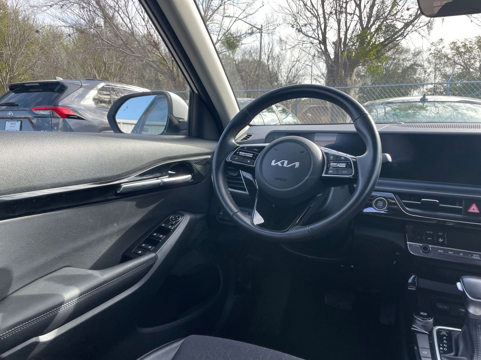Used 2025 Kia Seltos S FWD image 34