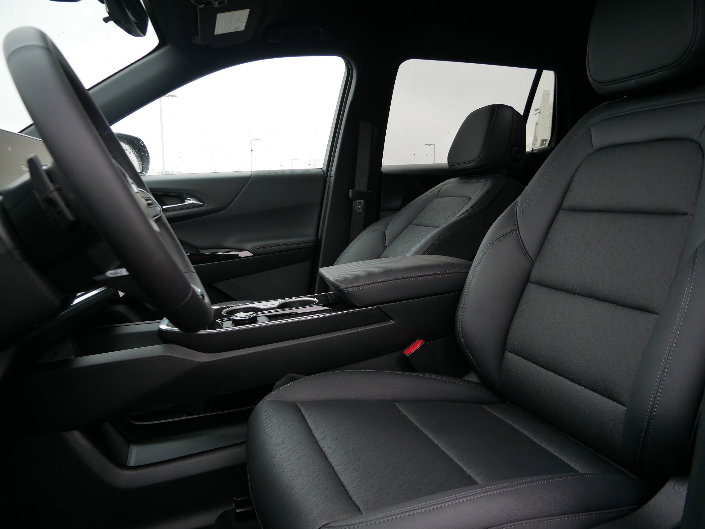 New 2026 Chevrolet Equinox LT w/ Convenience Package II image 4