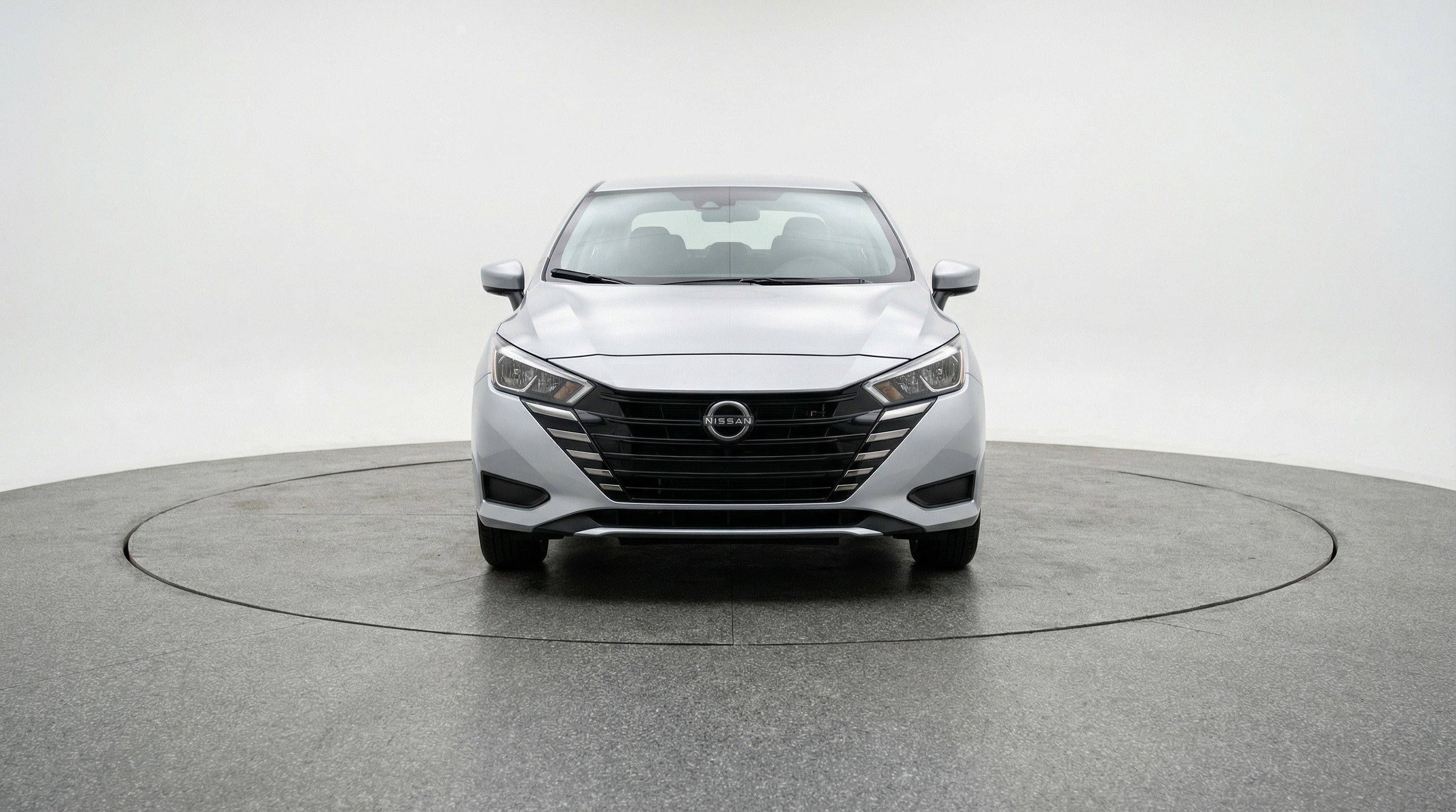 Used 2025 Nissan Versa SV FWD image 2