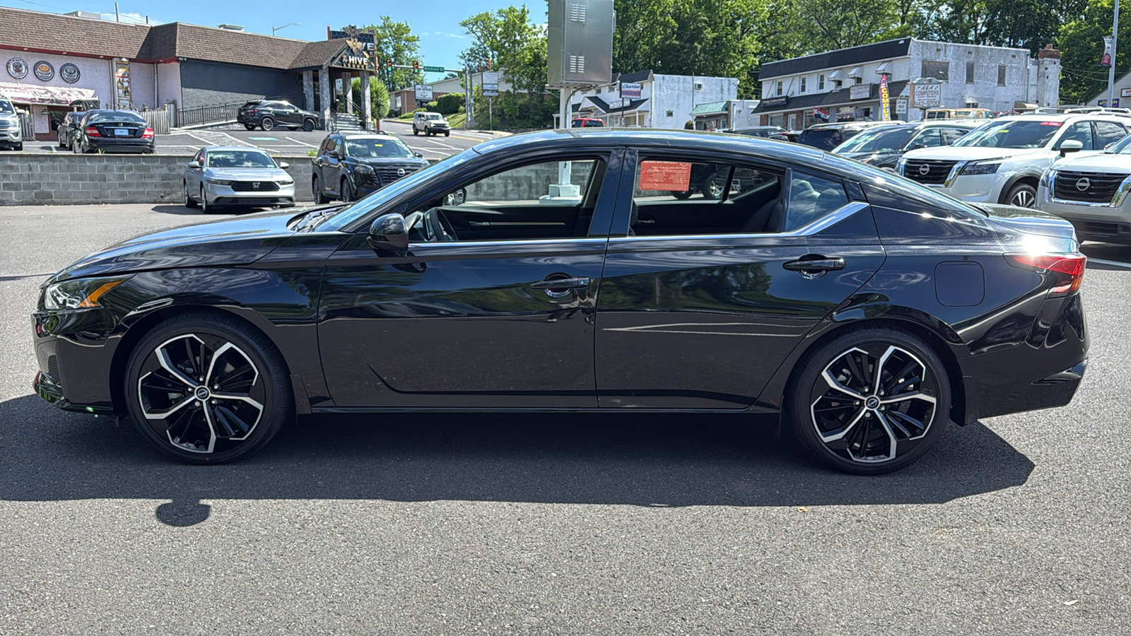 Certified 2023 Nissan Altima 2.5 SR FWD image 4