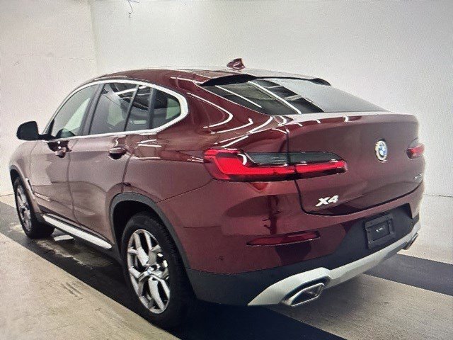 Certified 2025 BMW X4 xDrive30i image 13