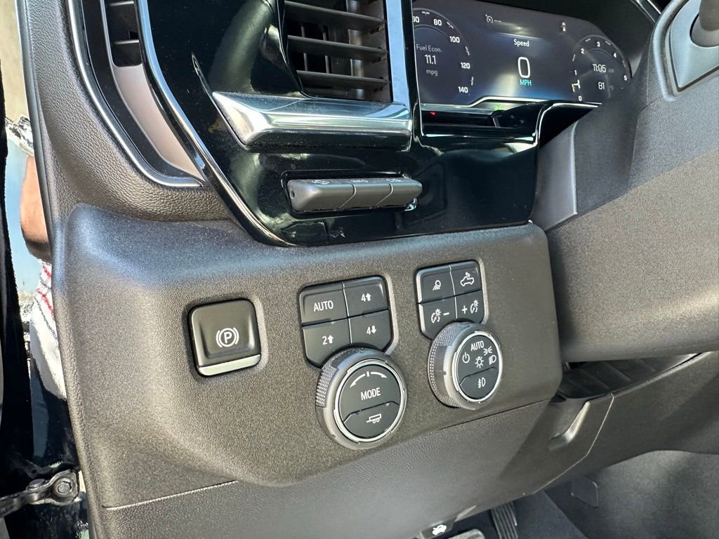 Used 2025 Chevrolet Silverado 2500 High Country w/ Technology Package image 31