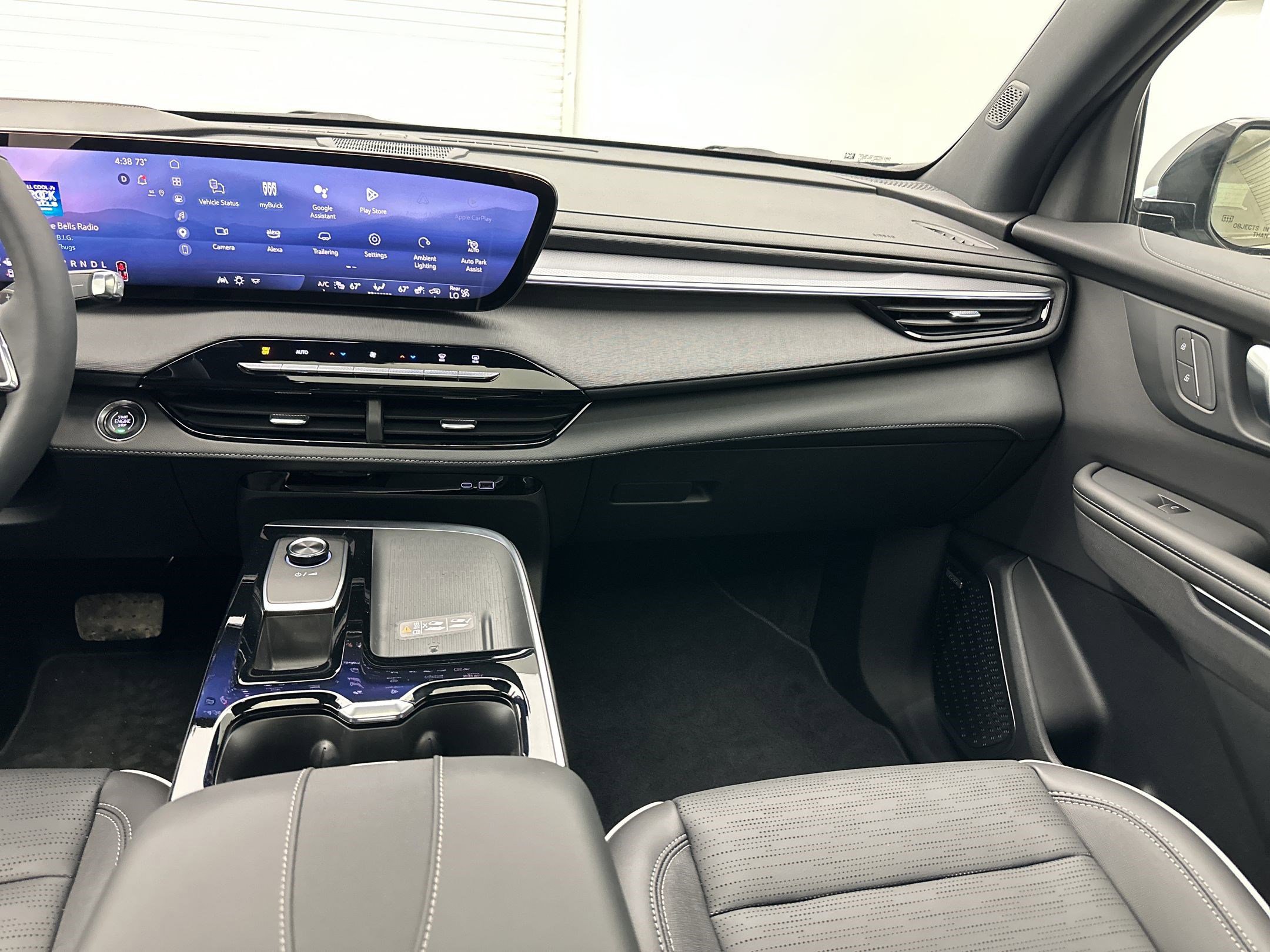 Used 2025 Buick Enclave Sport Touring AWD/4WD image 29