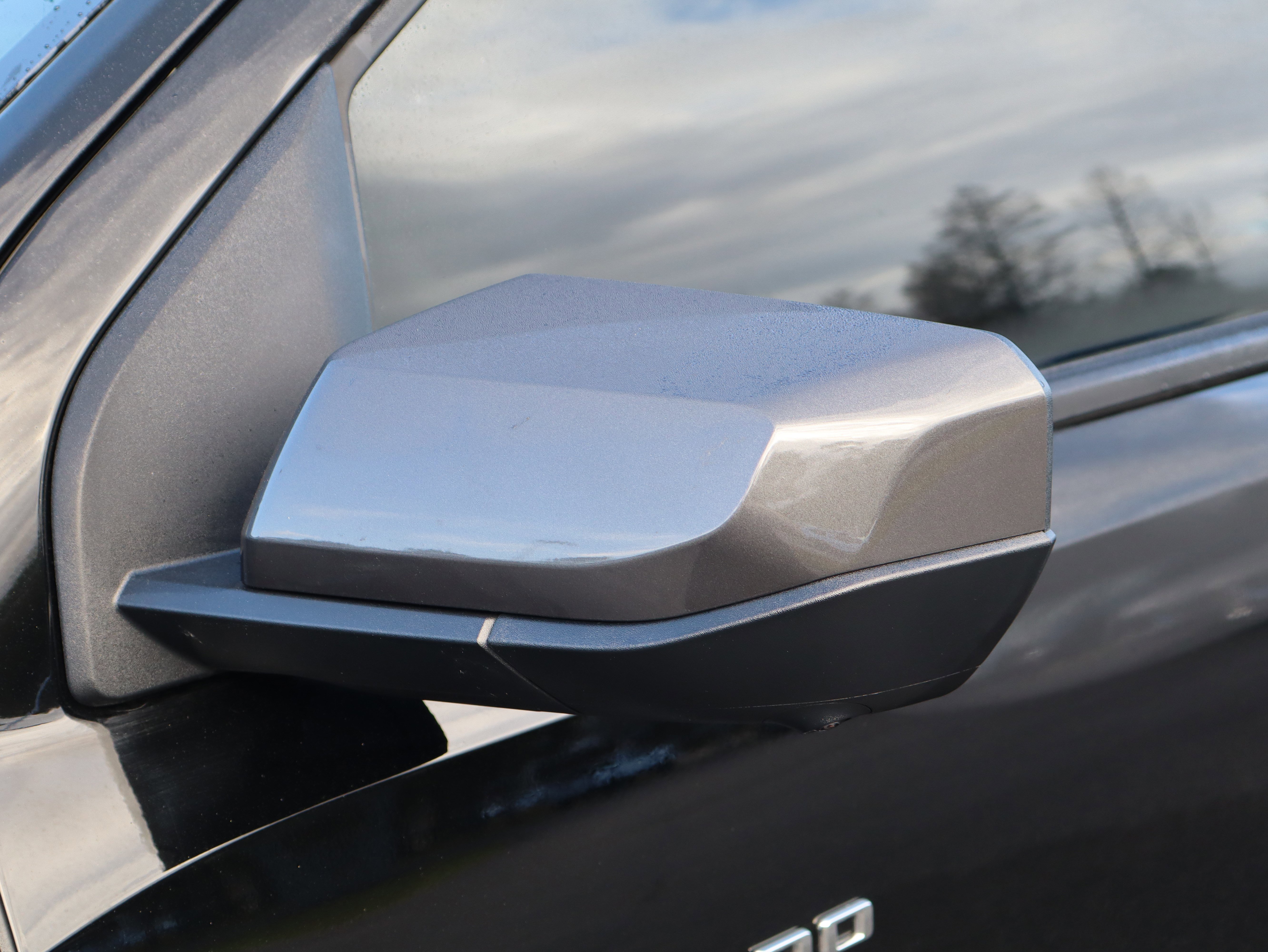 Used 2024 Chevrolet Colorado LT w/ LT Convenience Package III image 16