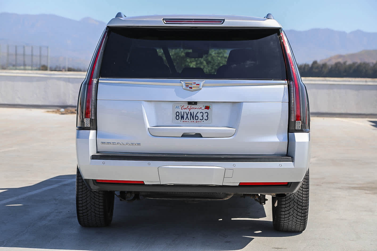 Used 2020 Cadillac Escalade Luxury AWD/4WD image 6