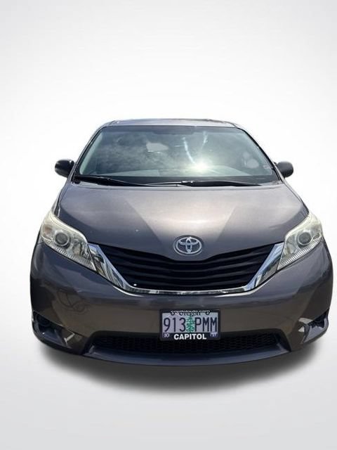 Used 2014 Toyota Sienna LE FWD image 5