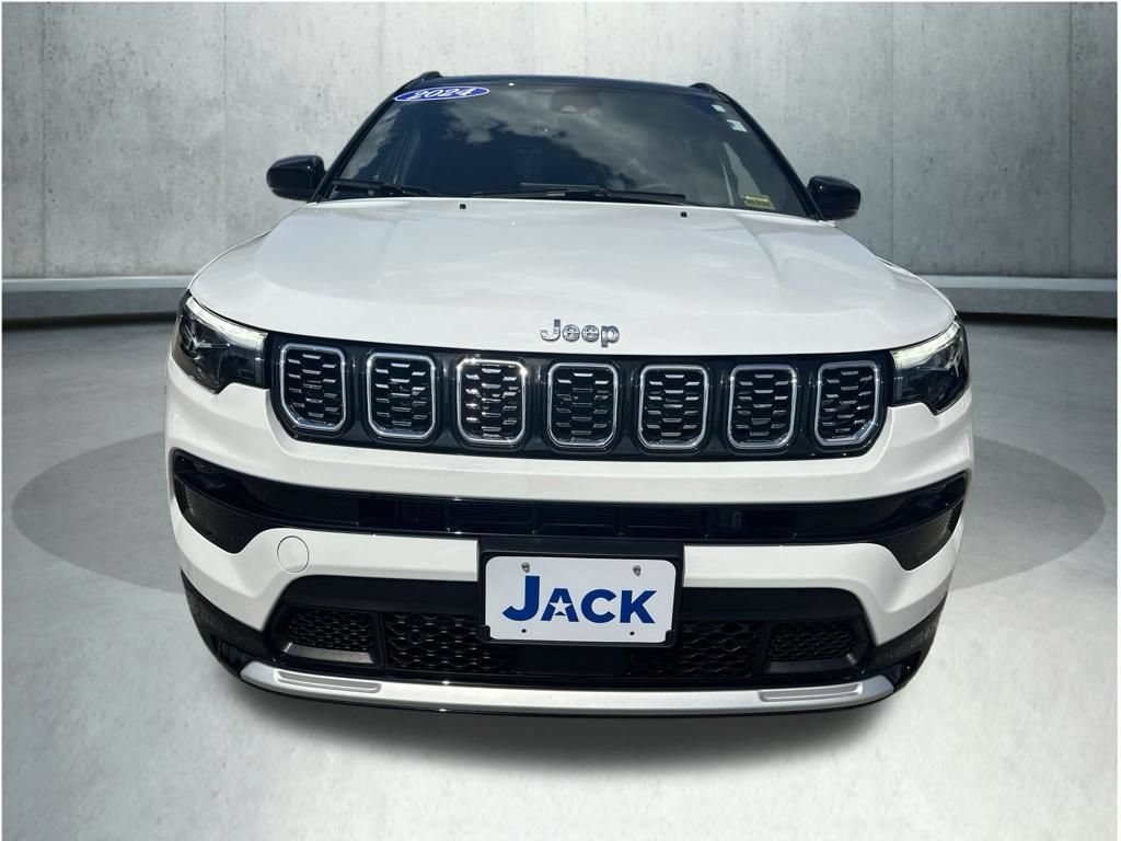 Used 2024 Jeep Compass Limited w/ Elite Group AWD/4WD image 6