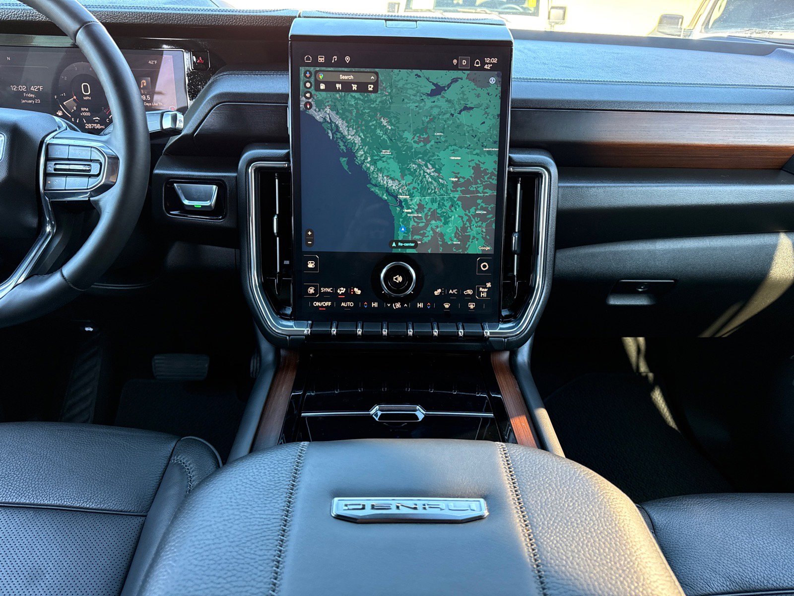 Used 2025 GMC Yukon Denali image 26